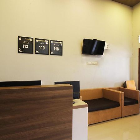 Oyo Life 2273 Pratama Homestay Bandar Lampung Exterior photo